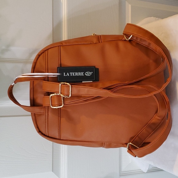 La Terre Woman's Backpack Purse NWT - Picture 2 of 6
